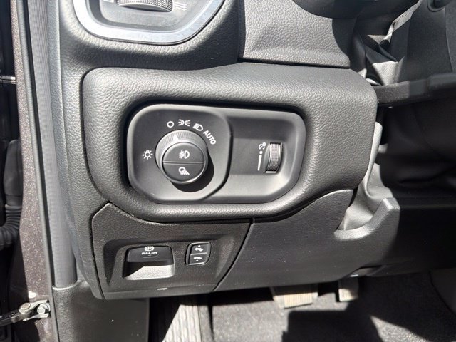 Used 2026 RAM 1500 Big Horn w/ Night Edition AWD/4WD image 25