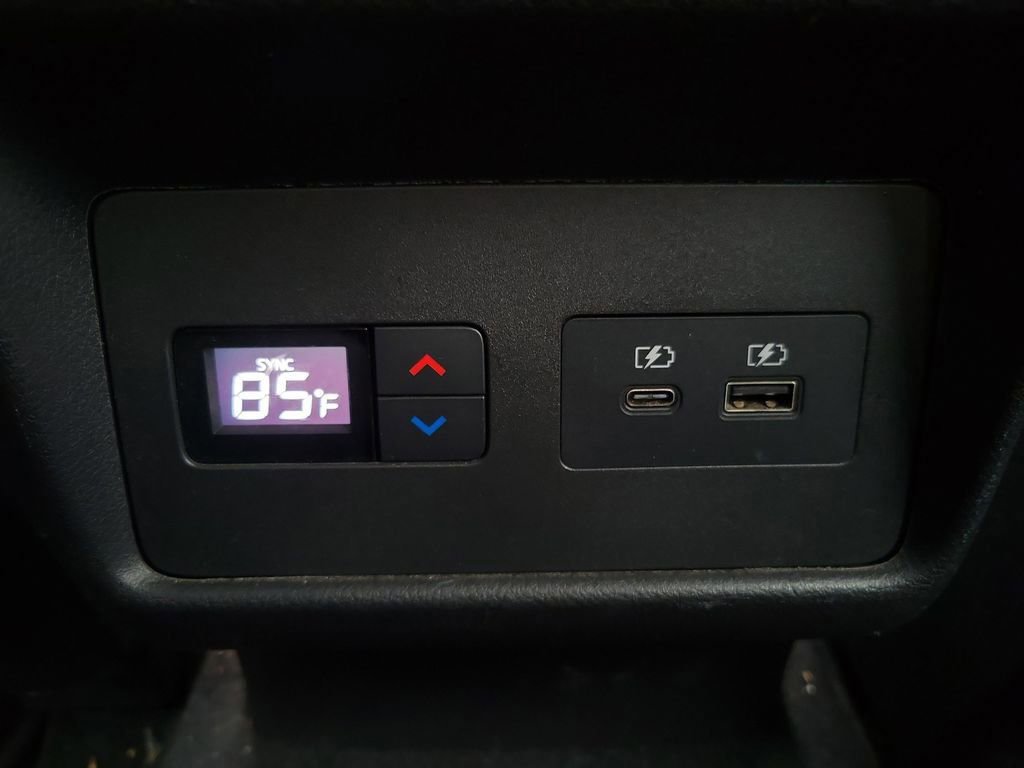 Used 2023 Nissan Rogue SL w/ SL Premium Package image 10