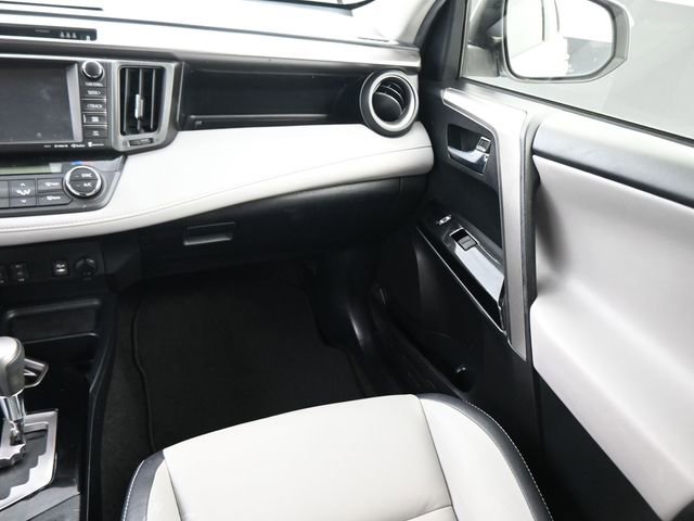 Used 2018 Toyota RAV4 Limited w/ Protection Package image 40
