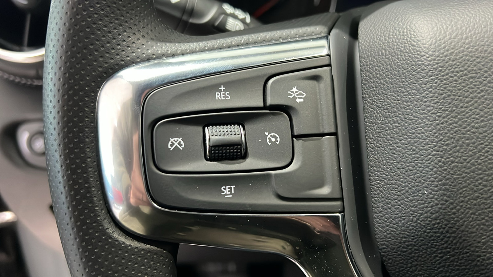 New 2025 Chevrolet Blazer LT w/ Redline Edition image 21