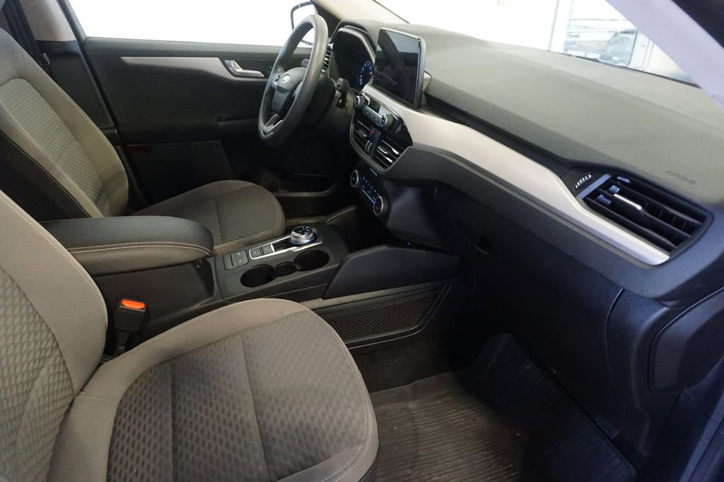 Used 2020 Ford Escape SE image 22