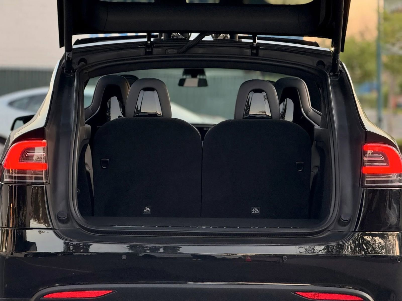 Used 2016 Tesla Model X 90D image 10