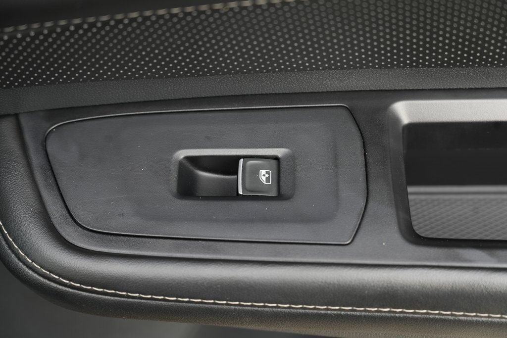 Used 2024 Volkswagen Atlas SE image 37