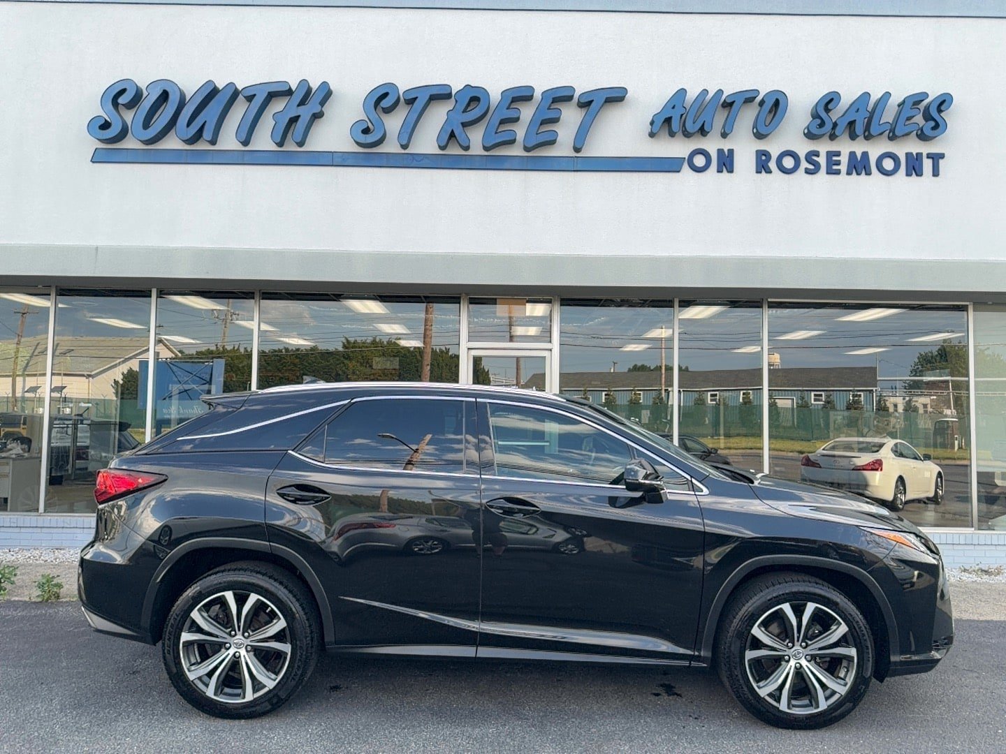 Used 2017 Lexus RX 350 AWD w/ Premium Package image 1