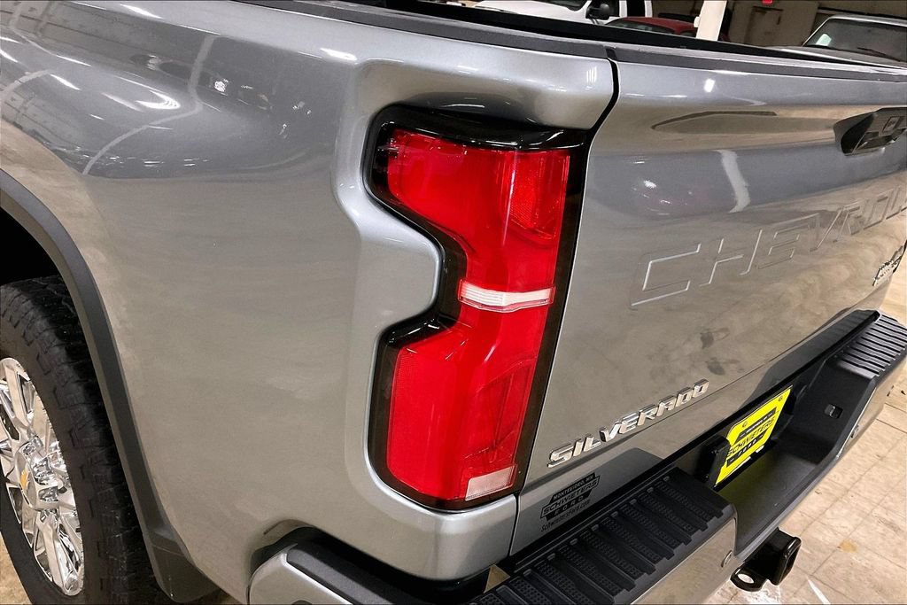 Used 2024 Chevrolet Silverado 2500 High Country w/ Z71 Off-Road Package AWD/4WD image 28