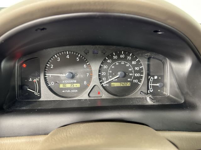Used 2001 Toyota Corolla CE FWD image 13