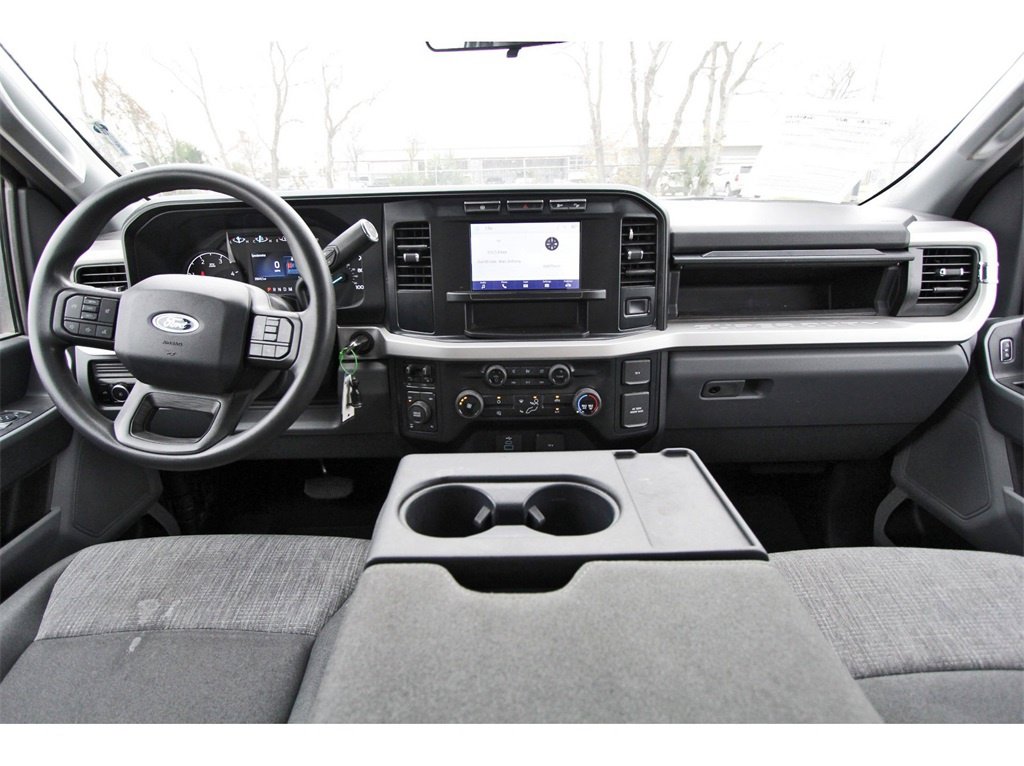 Used 2024 Ford F250 XLT w/ FX4 Off-Road Package image 9