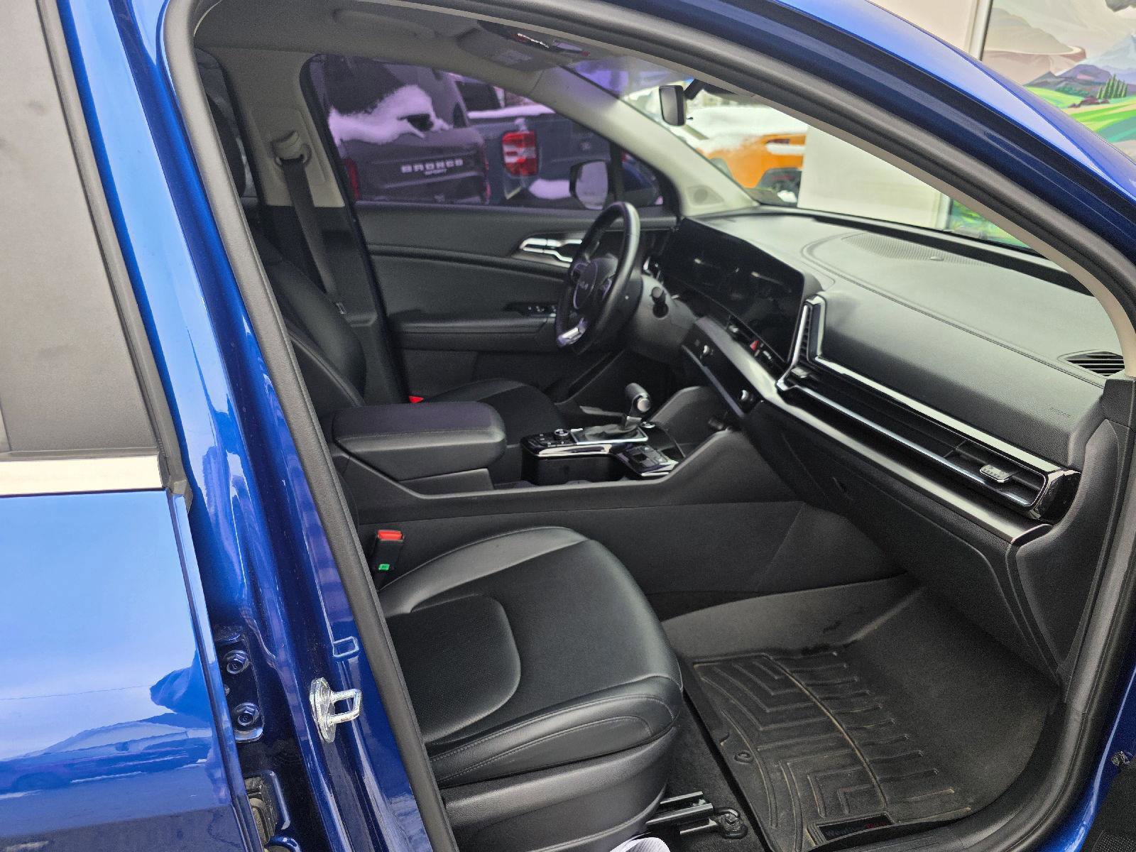 Used 2023 Kia Sportage EX image 30