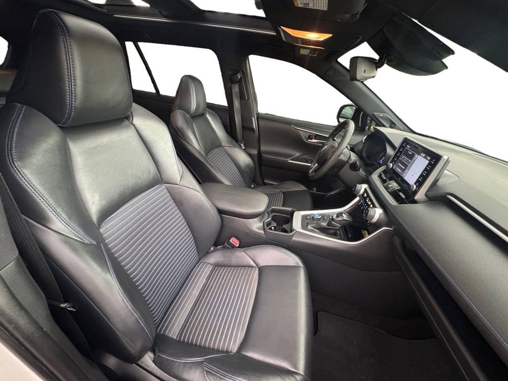 Used 2020 Toyota RAV4 XSE image 16