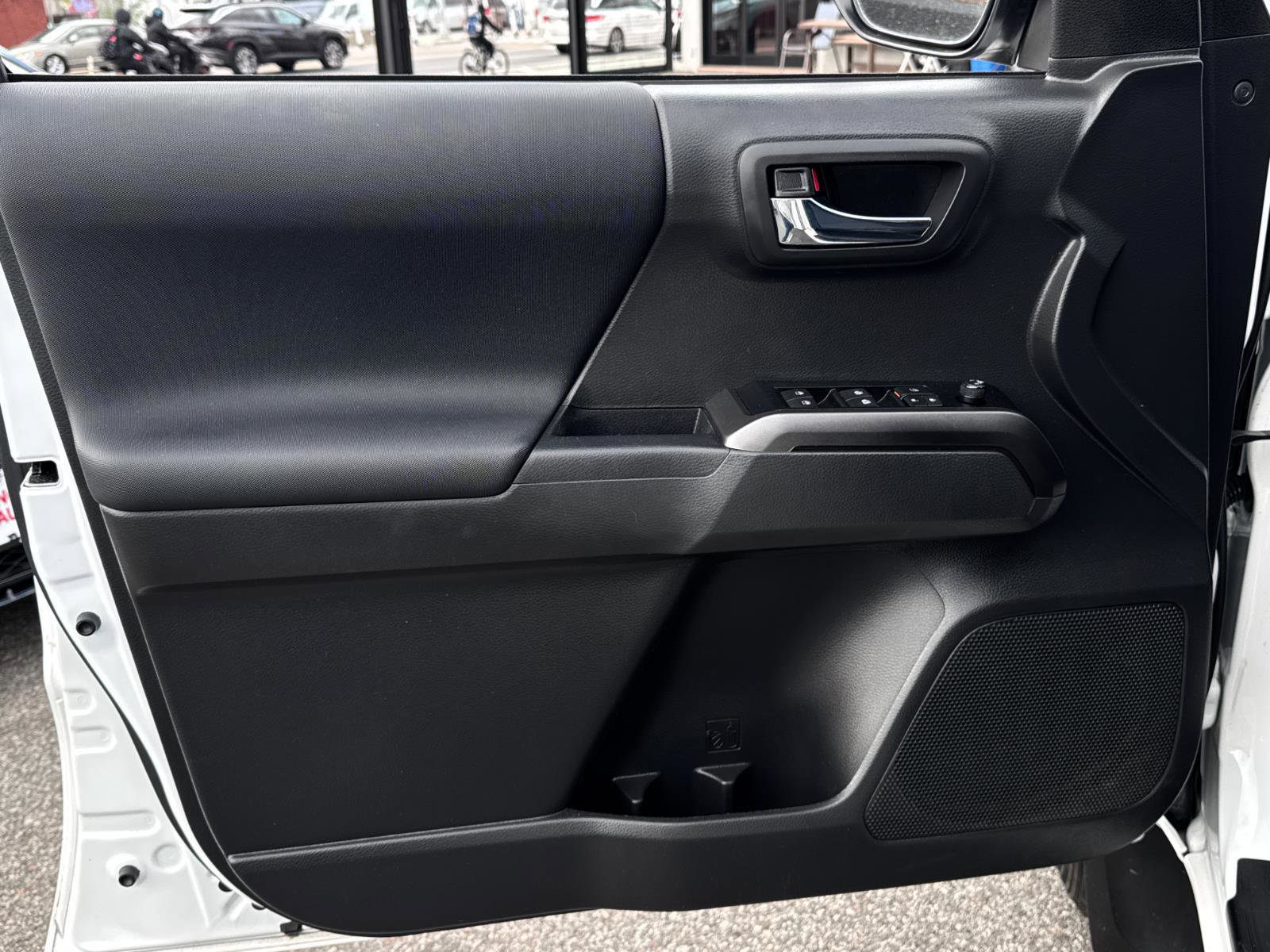 Used 2023 Toyota Tacoma TRD Sport image 14