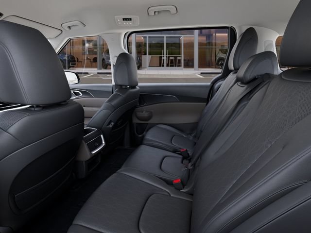 New 2027 Kia Carnival FWD image 19