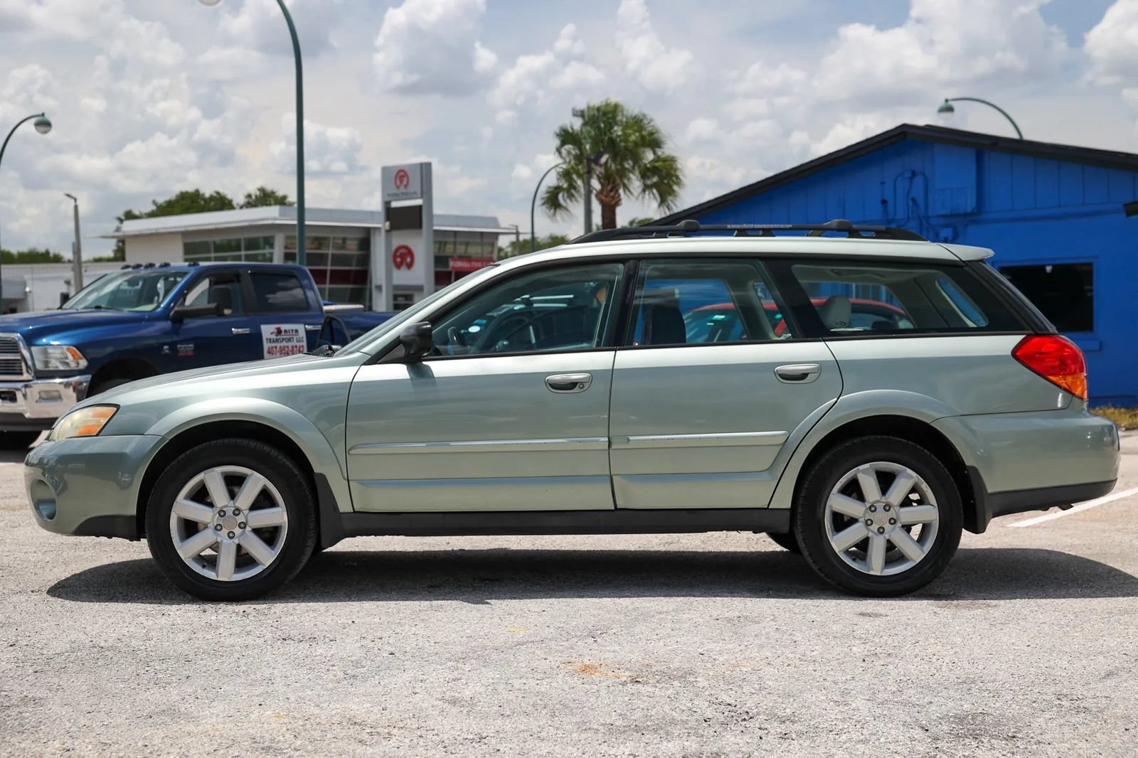 Used 2006 Subaru Outback 2.5i Special Edition AWD/4WD image 4