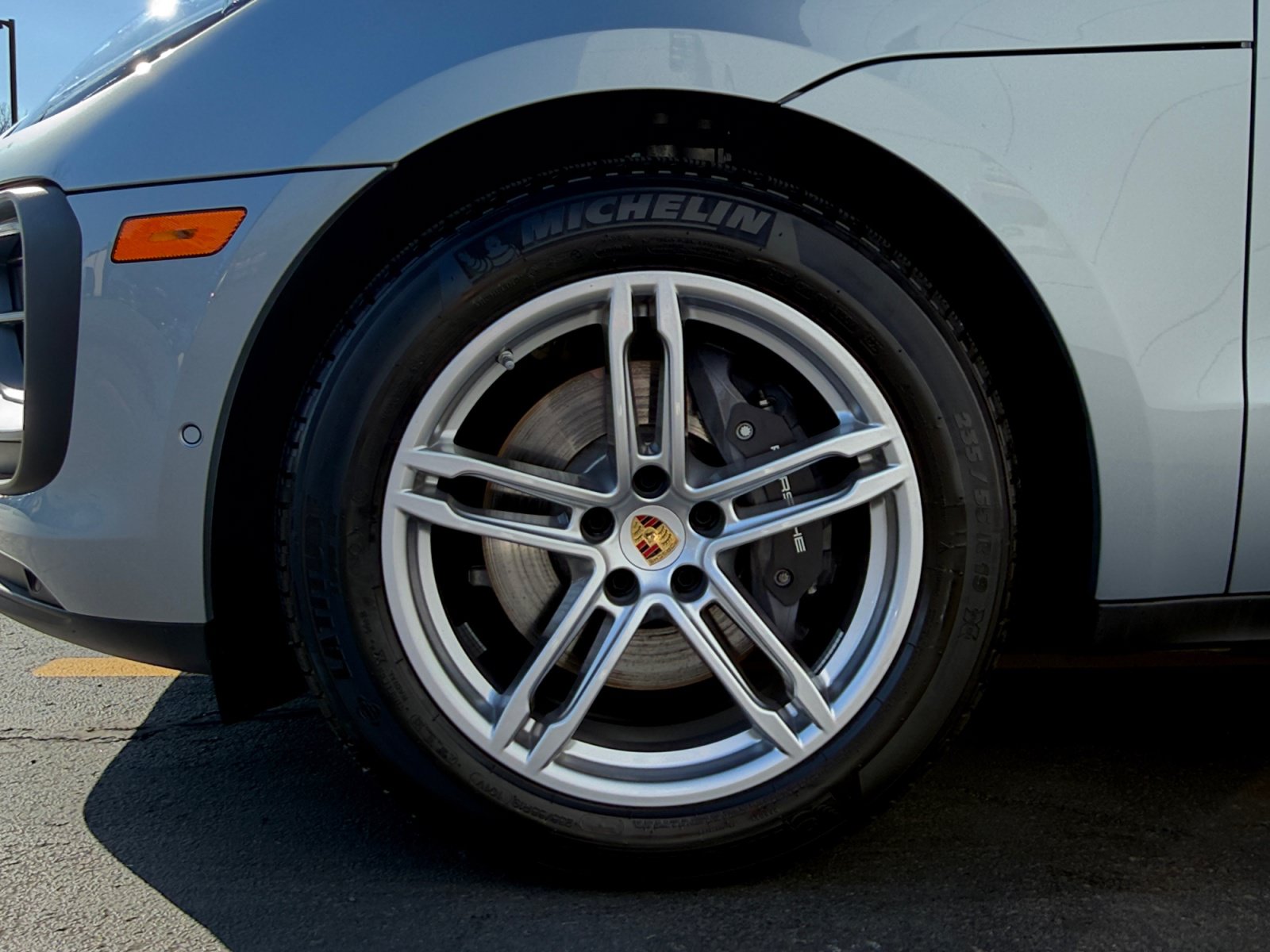 Used 2025 Porsche Macan AWD/4WD image 11