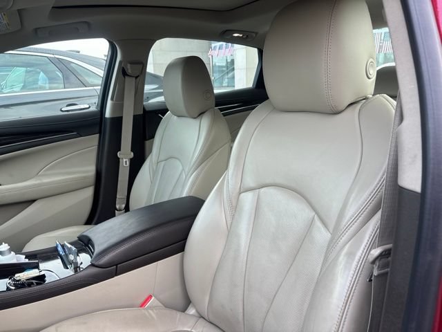 Used 2019 Buick LaCrosse Premium w/ Driver Confidence Package II FWD image 3