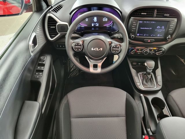 Used 2023 Kia Soul LX image 25