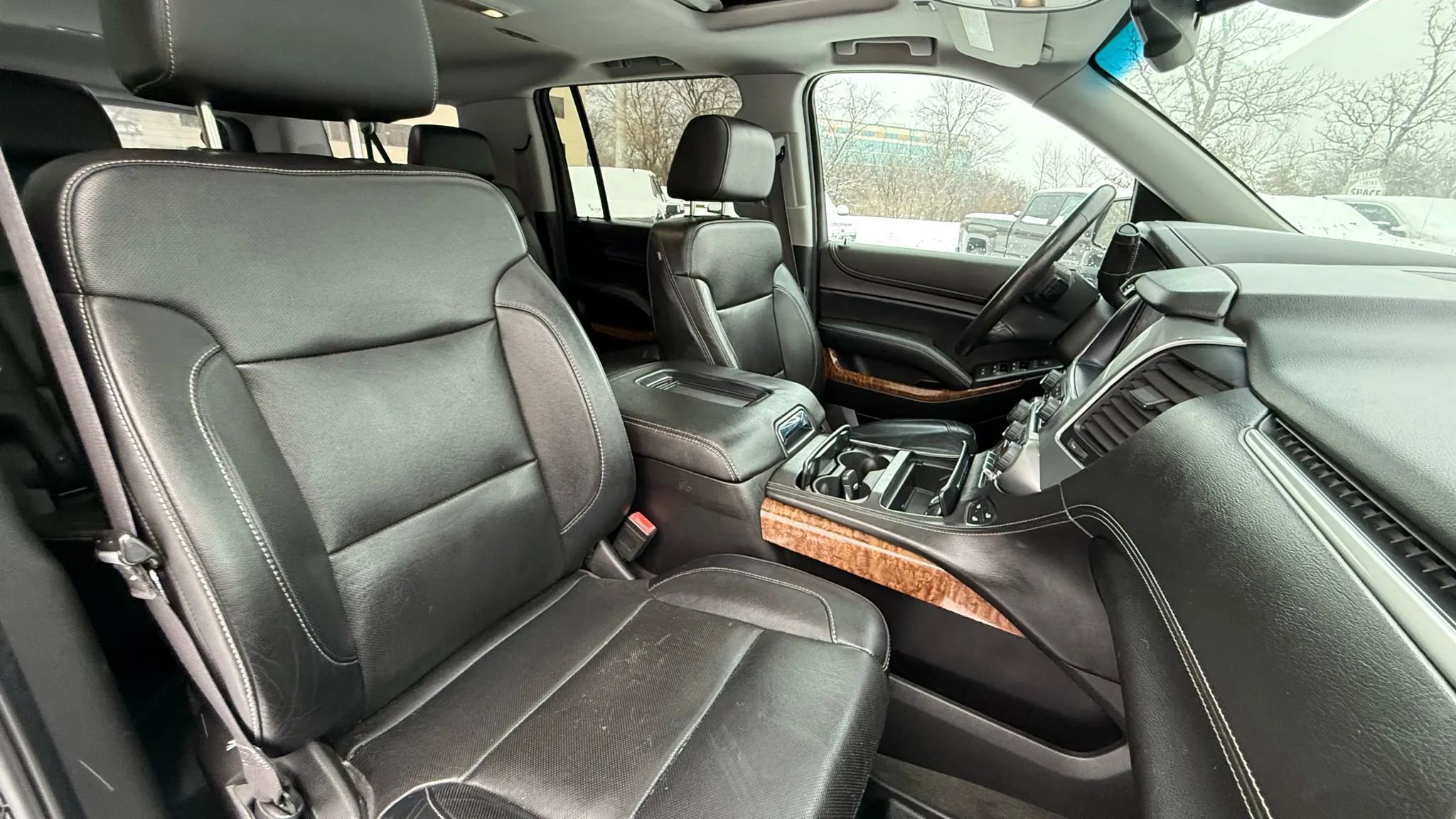 Used 2015 Chevrolet Suburban LTZ image 36