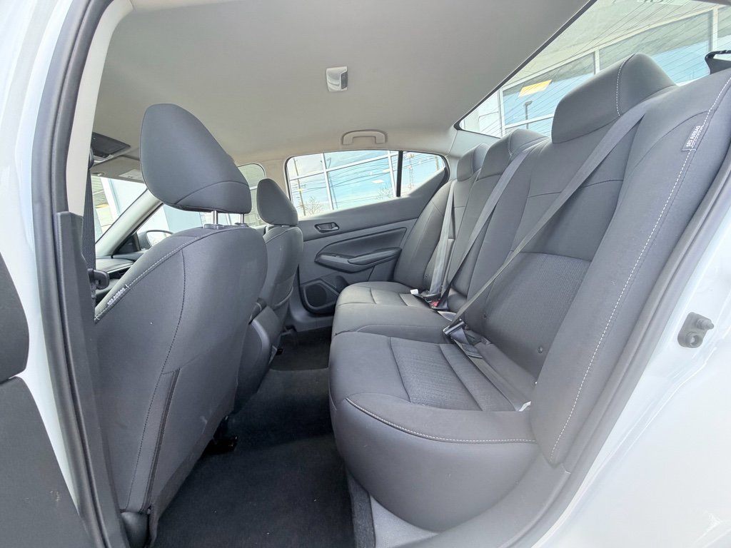 Used 2025 Nissan Altima 2.5 SV image 13