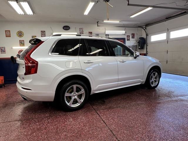 Used 2016 Volvo XC90 T5 Momentum AWD/4WD image 3