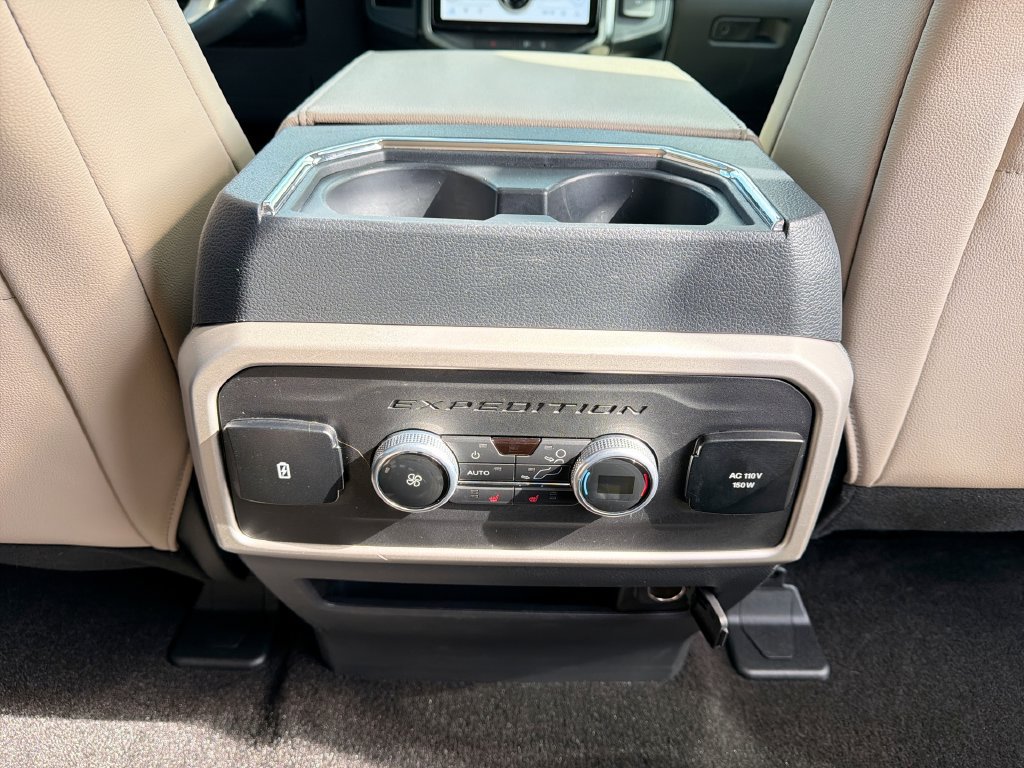 Used 2022 Ford Expedition Max Limited RWD image 18