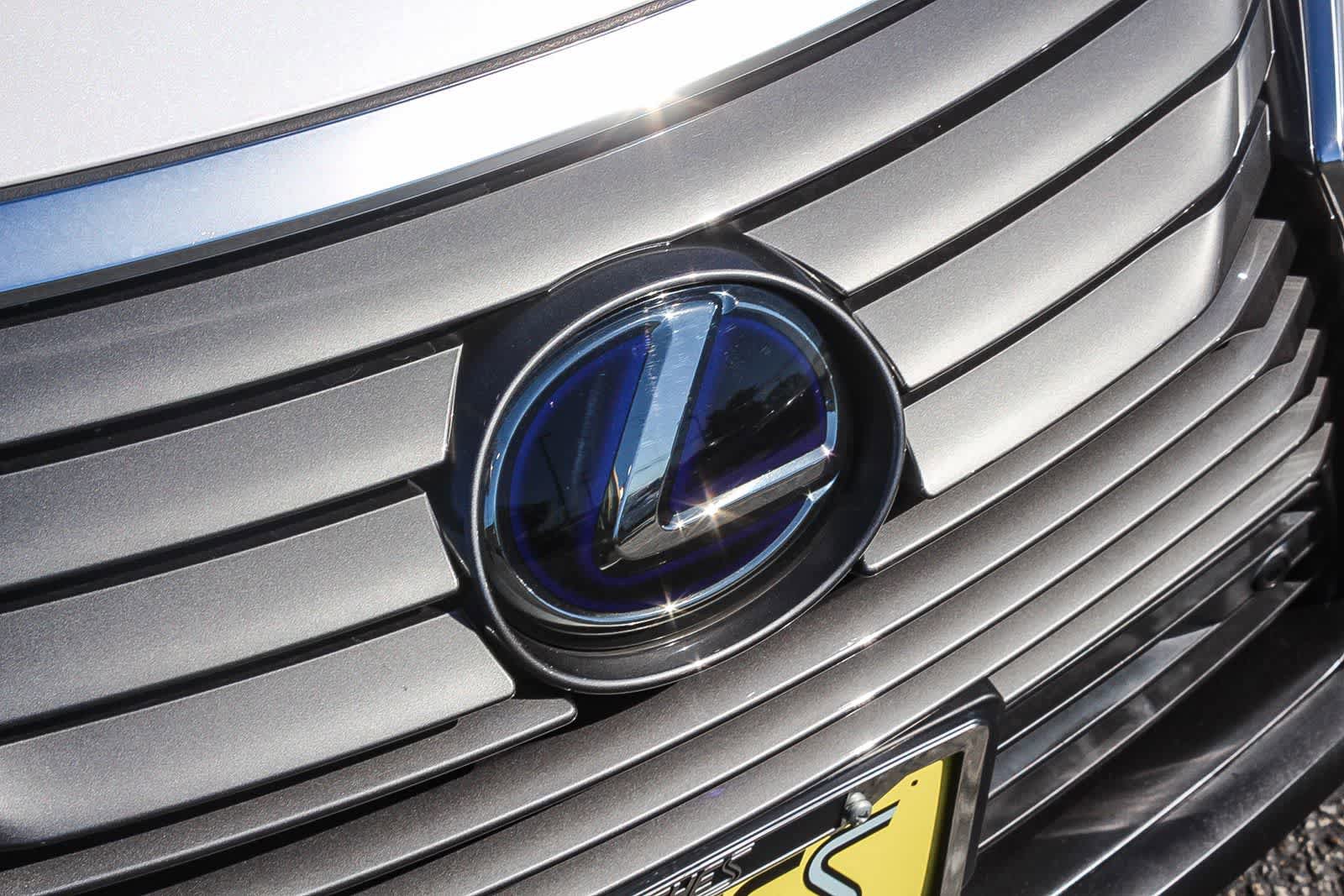 Used 2019 Lexus RX 450h AWD w/ Cold Area Package image 16