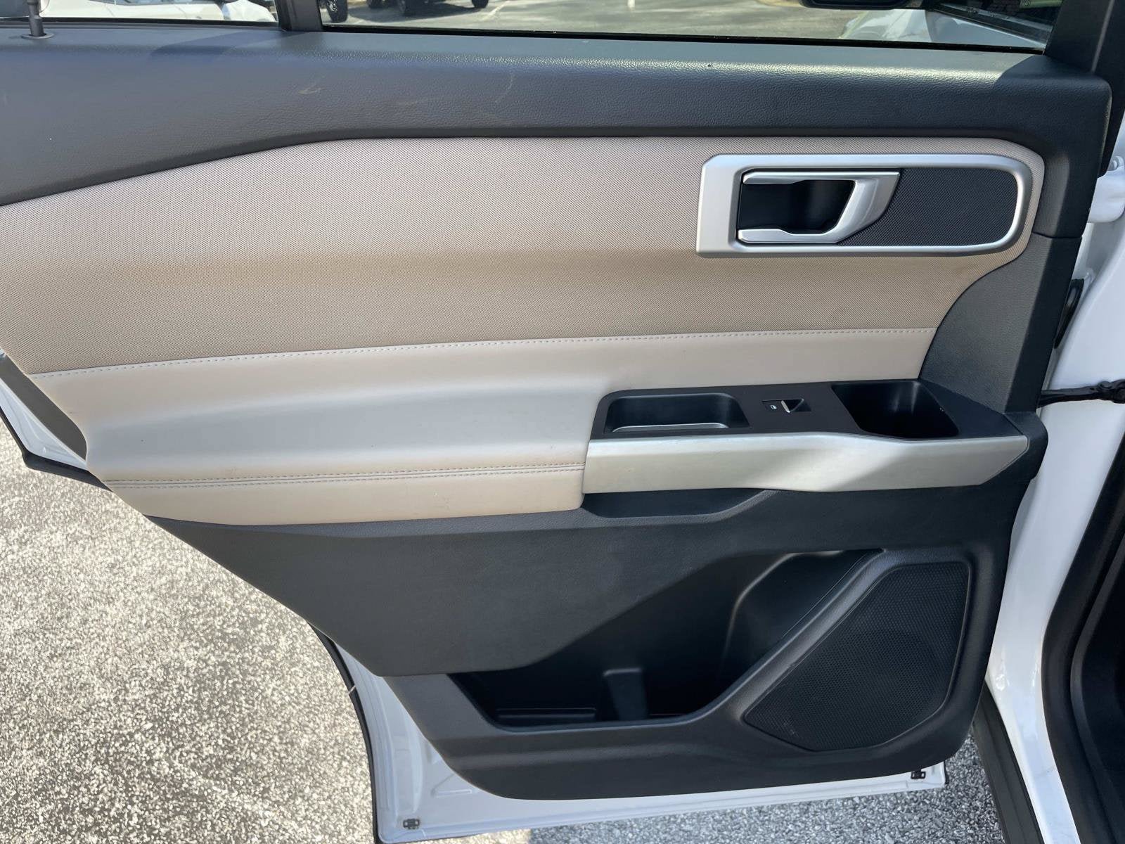 Used 2020 Ford Explorer XLT RWD image 12