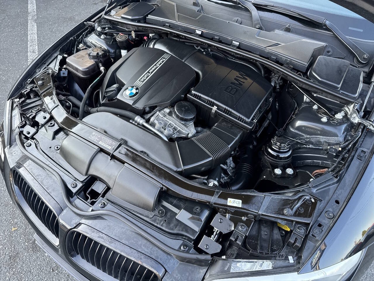 Used 2013 BMW 335i xDrive Coupe AWD/4WD image 14