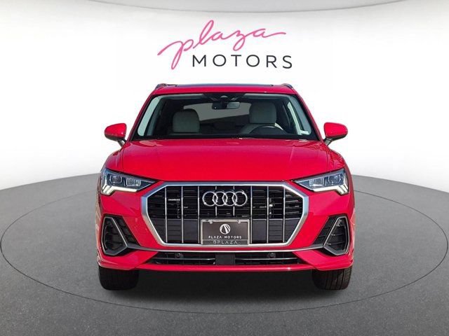 Certified 2024 Audi Q3 2.0T Premium AWD/4WD image 2