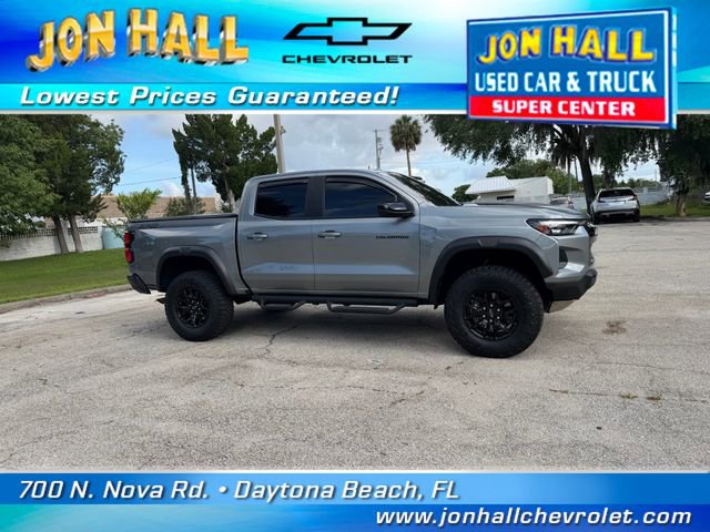 Used 2025 Chevrolet Colorado ZR2 w/ Midnight Edition AWD/4WD image 17