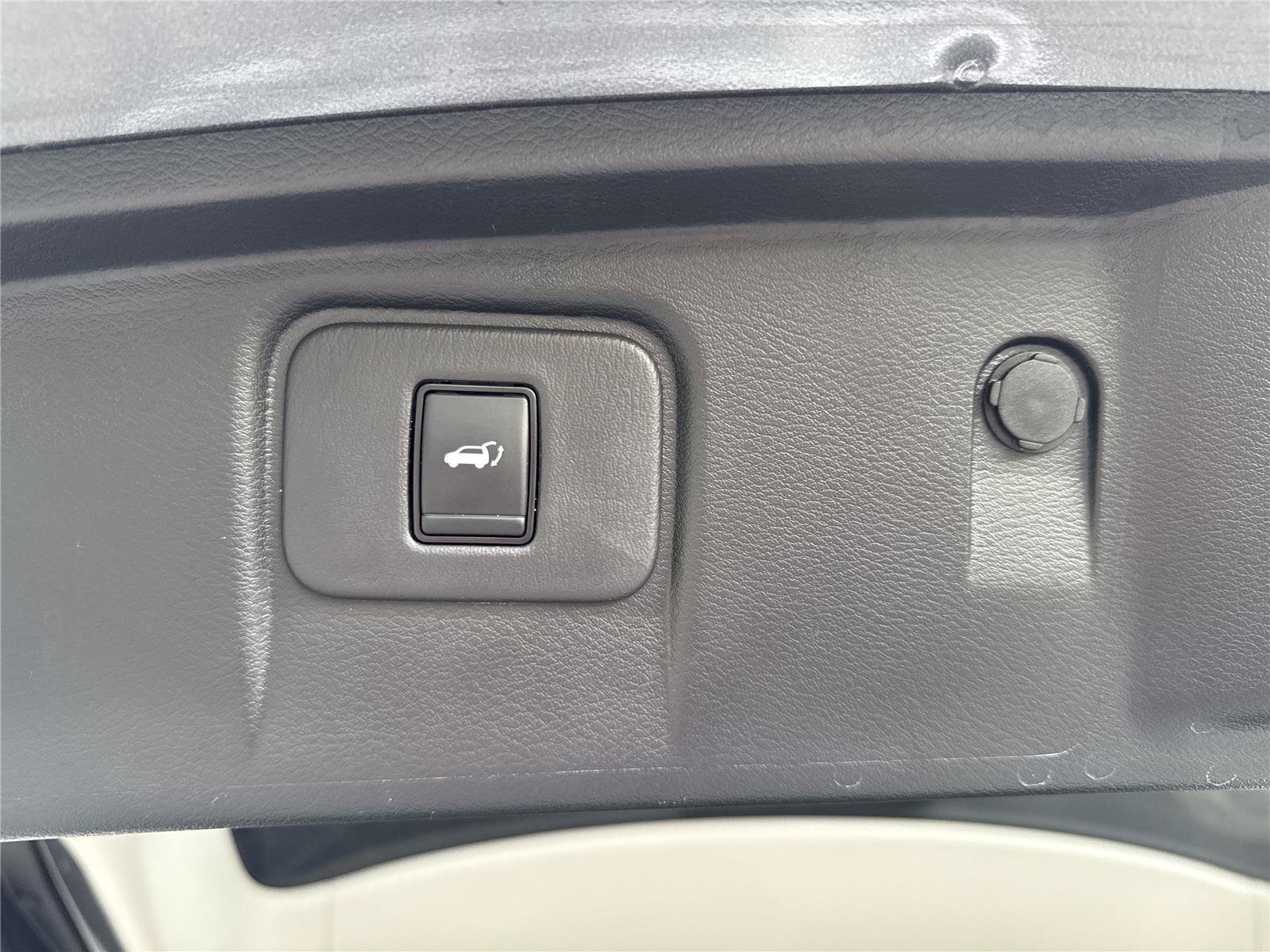 Used 2023 Nissan Murano SL w/ Cargo Package FWD image 34