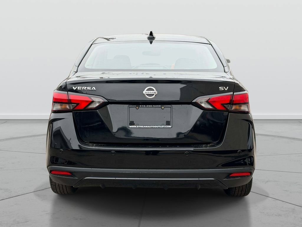 Used 2025 Nissan Versa SV image 6