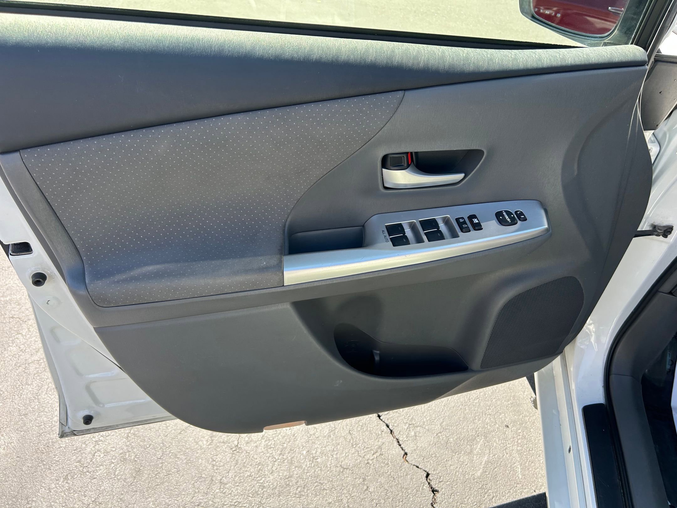 Used 2012 Toyota Prius V Two image 9