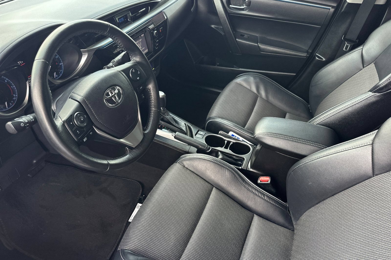 Used 2015 Toyota Corolla S FWD image 9