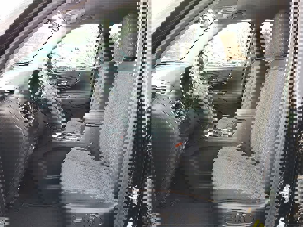 Used 2022 Chevrolet Equinox LT image 13