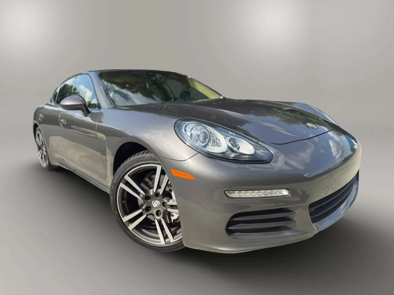 Used 2016 Porsche Panamera Edition w/ Premium Package Plus RWD image 2