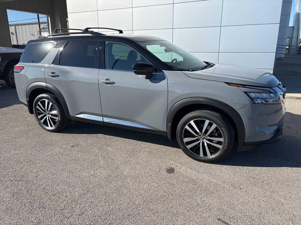 New 2025 Nissan Pathfinder Platinum