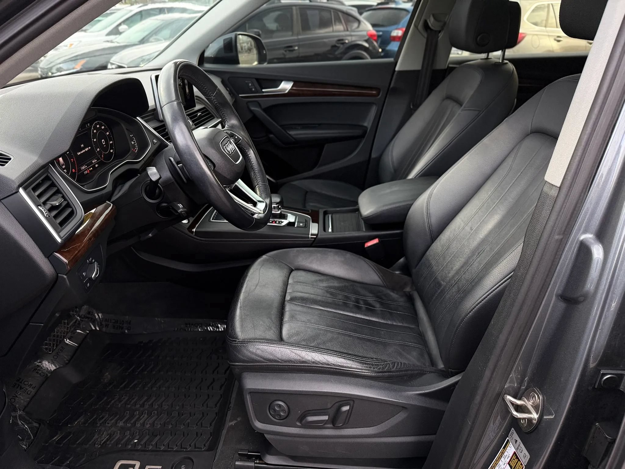 Used 2019 Audi Q5 2.0T Premium Plus w/ Premium Plus Package AWD/4WD image 12
