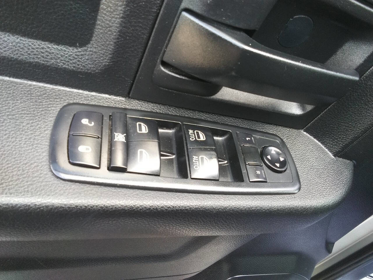 Used 2015 RAM 2500 Tradesman w/ Popular Equipment Group image 31