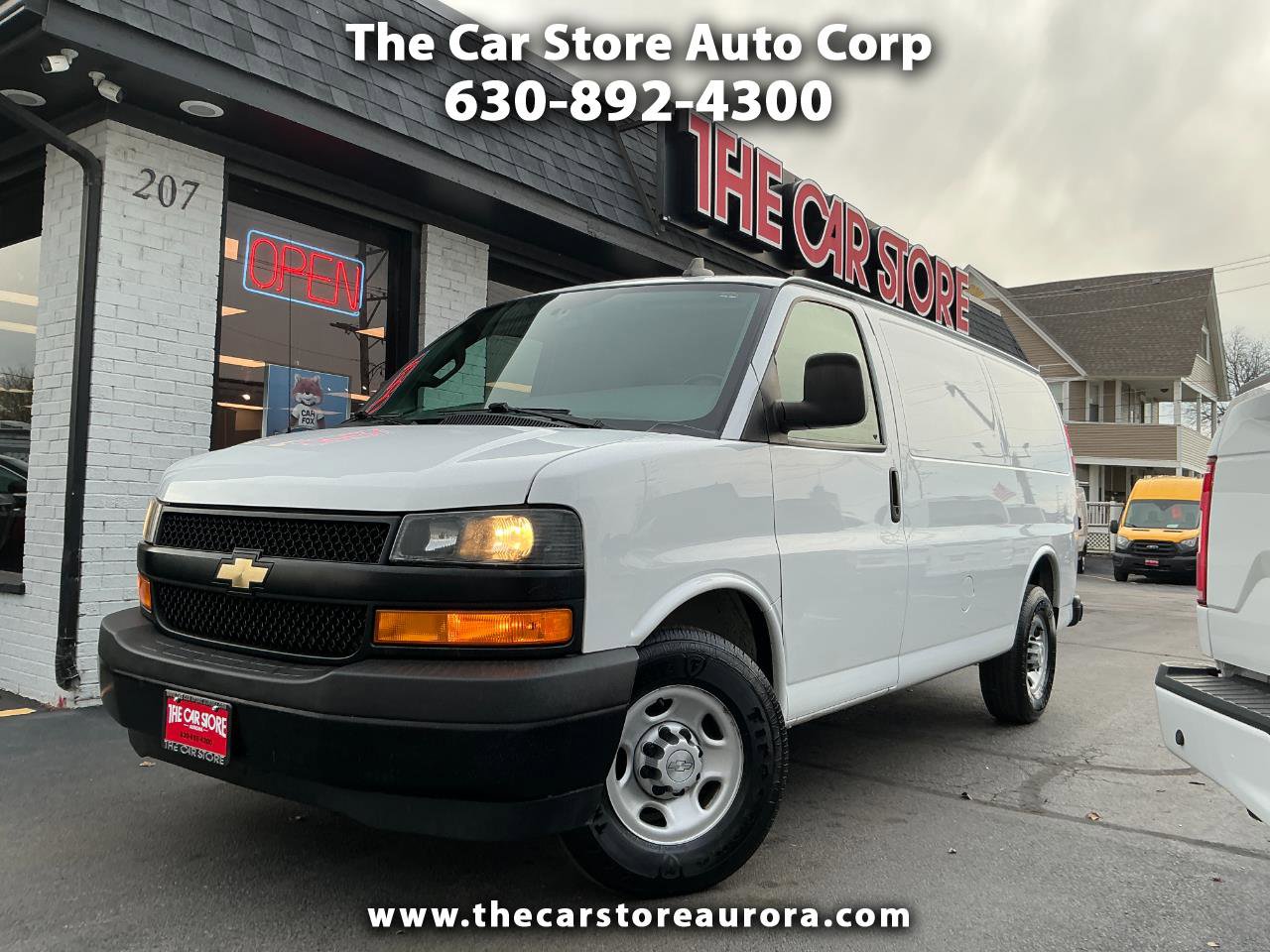 Used 2019 Chevrolet Express 3500 w/ Driver Convenience Package image 1