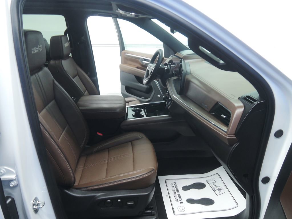 Used 2025 Chevrolet Tahoe High Country image 39