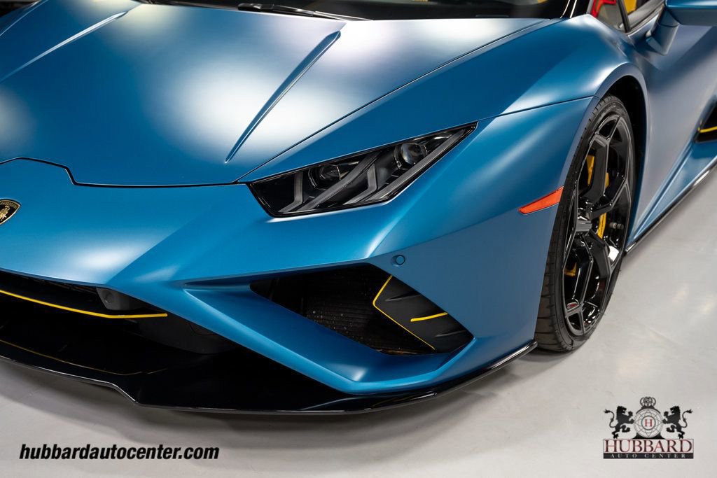 Used 2020 Lamborghini Huracan EVO image 31
