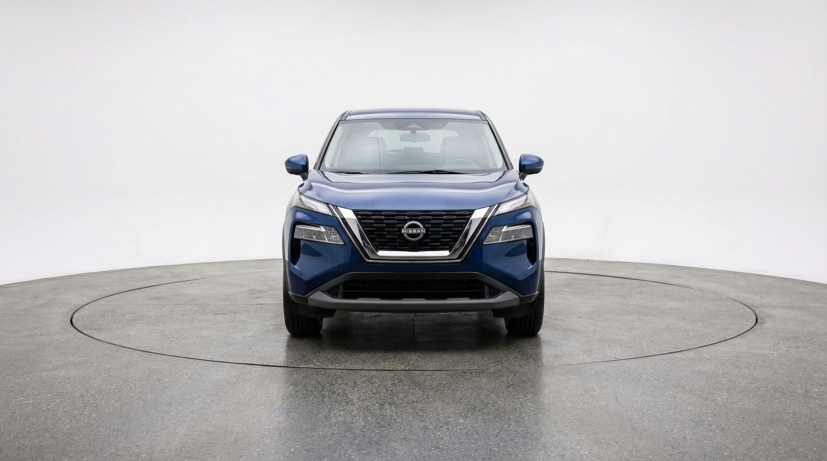 Used 2025 Nissan Rogue SV AWD/4WD image 2