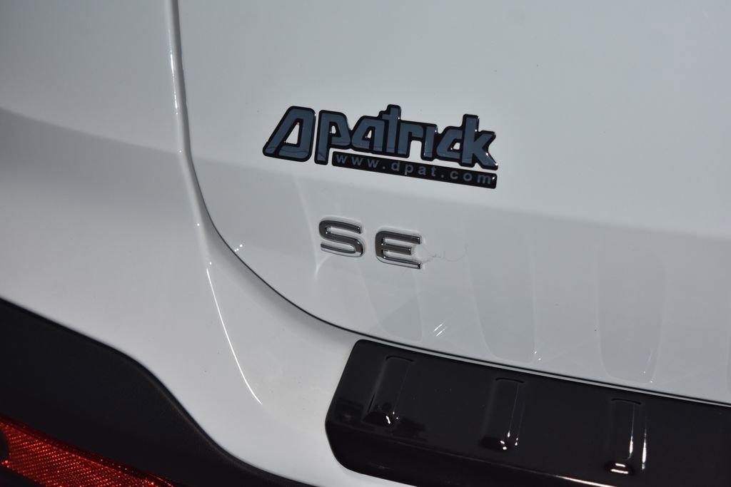 Certified 2025 Volkswagen Taos SE w/ Panoramic Sunroof Package image 25