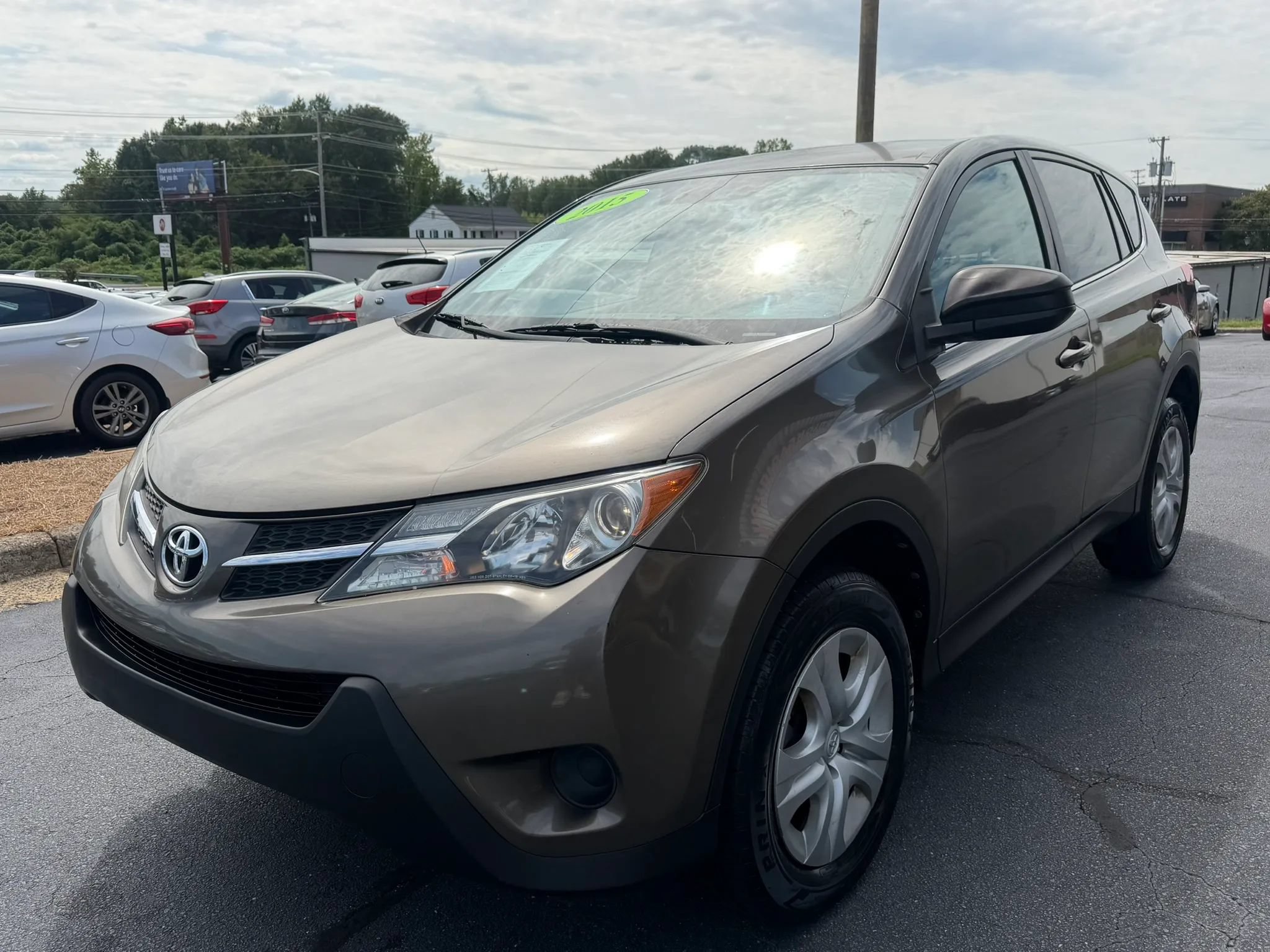 Used 2015 Toyota RAV4 LE FWD image 3
