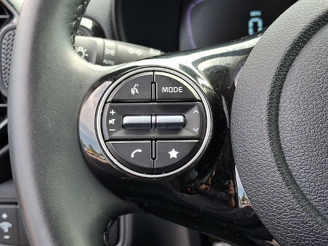 Used 2025 Kia Soul EX FWD image 22