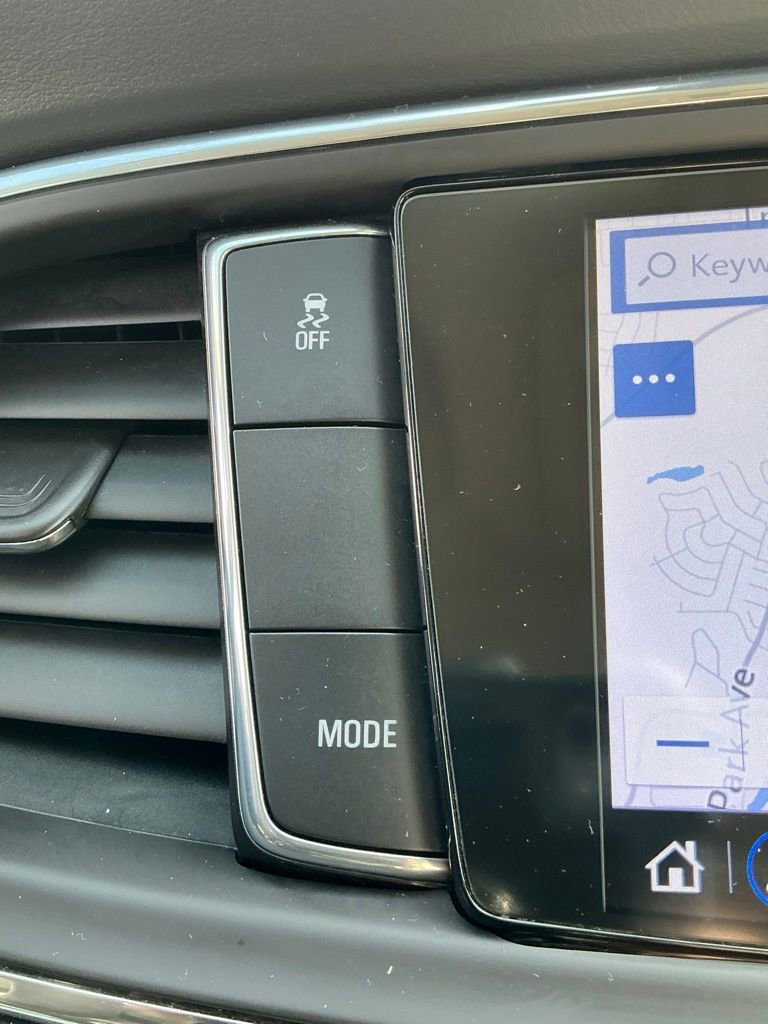 Used 2020 Buick Enclave Premium w/ Sun and Sites Package image 43