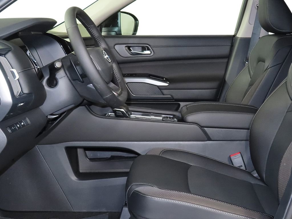 New 2026 Nissan Pathfinder SL AWD/4WD image 11