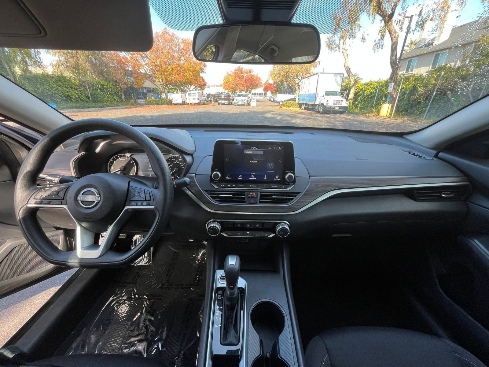 Used 2025 Nissan Altima 2.5 SV image 32