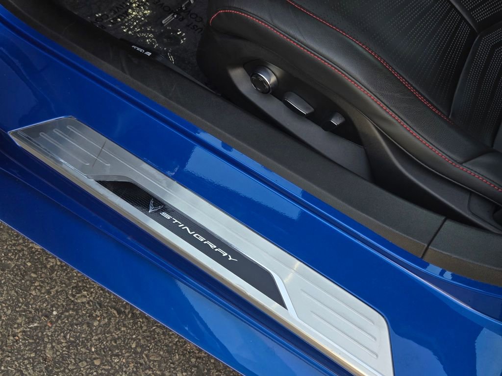 Used 2020 Chevrolet Corvette Stingray Premium Cpe w/ 3LT Preferred Equipment Group image 16