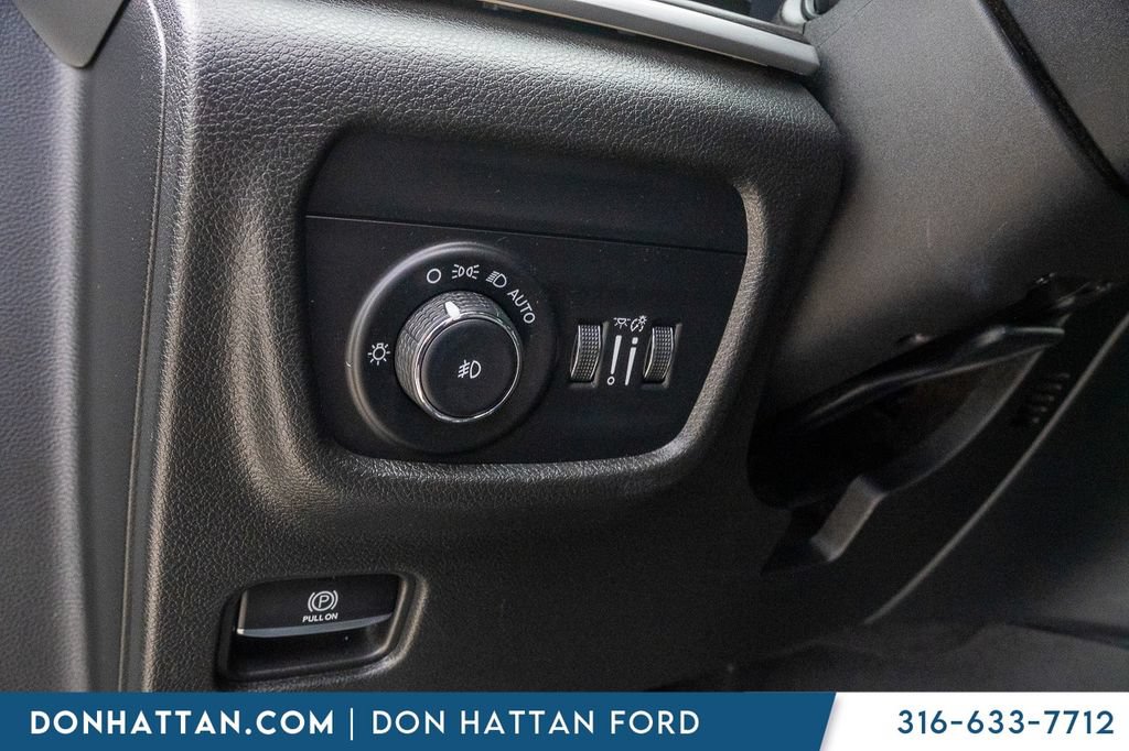 Used 2022 Jeep Grand Cherokee L Limited w/ Trailer Tow Group (B) AWD/4WD image 18