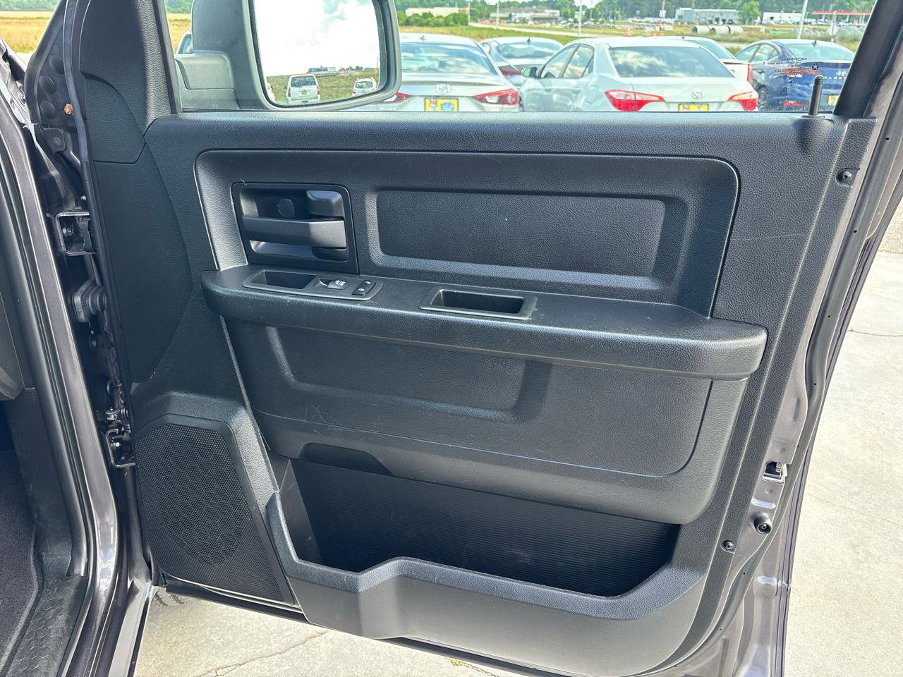 Used 2019 RAM 1500 Express w/ Express Value Package AWD/4WD image 25
